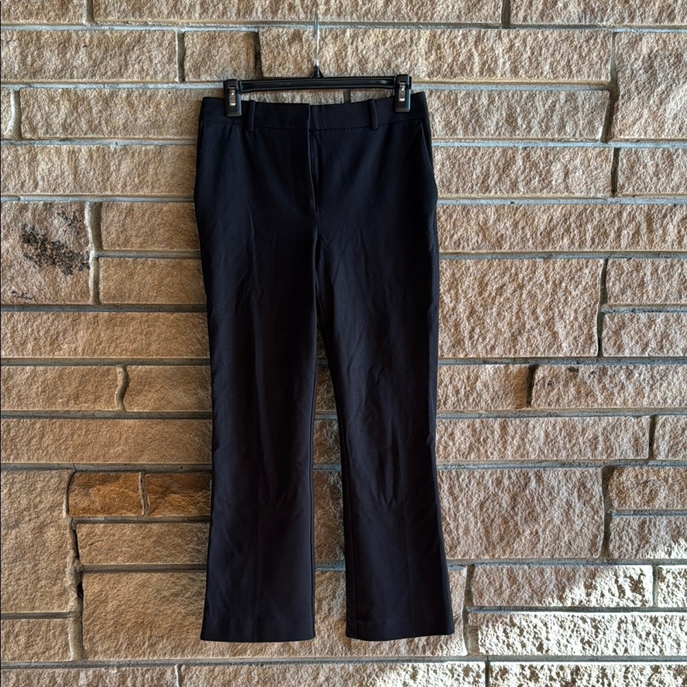 Aritzia Sunday Best Women’s Cropped Black Trousers — Size 4